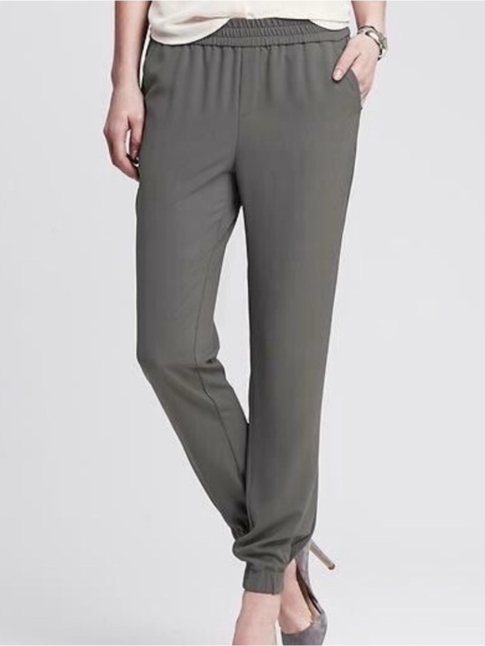 Banana Republic Jogger Dress Pants Gray Elastic Waist Ankle Career Size 4 Short